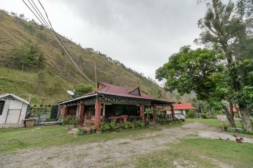 Hostal Reddoorz Plus @ Jalan Tugu Silalahi Tongging