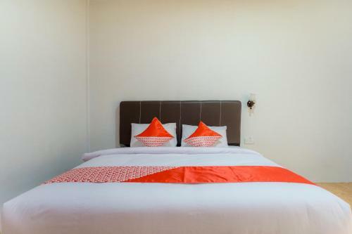 Hotel Oyo 2186 Tongging Beach