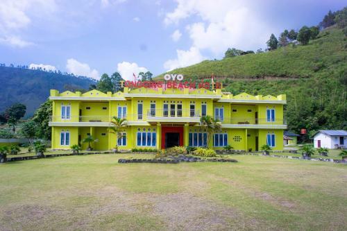 Hotel Oyo 2186 Tongging Beach