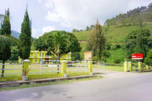 Hotel Oyo 2186 Tongging Beach