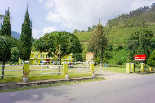 Hotel Oyo 2186 Tongging Beach
