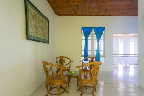 Hotel Oyo 2186 Tongging Beach