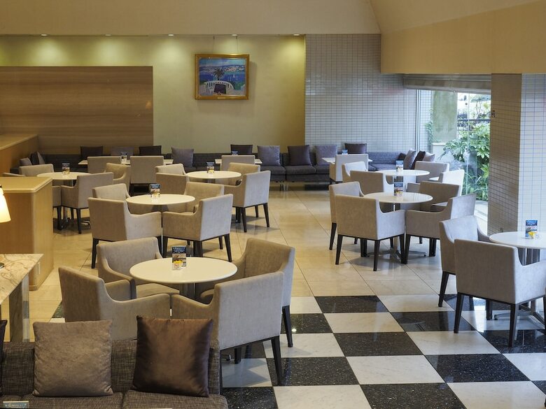 Clayton Bay Hotel