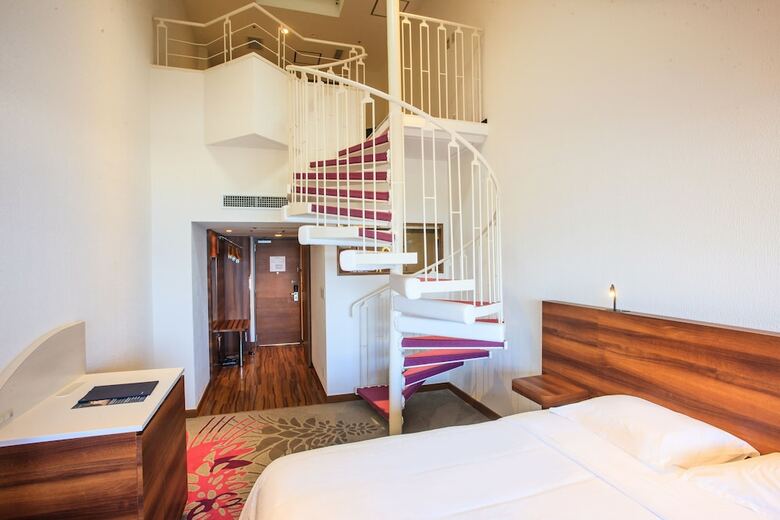 Sunmarina Hotel