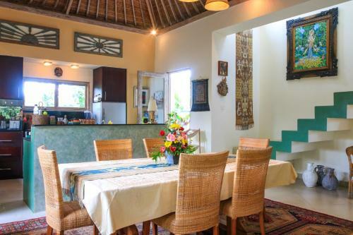 Hostal Hibiscus Upper Suite/ubud/best Breakfast In Bali!