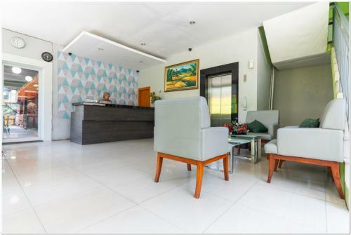 Hotel Reddoorz Plus @ Hertasning Area