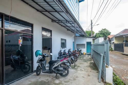 Hotel Oyo 2775 Rf Homestay
