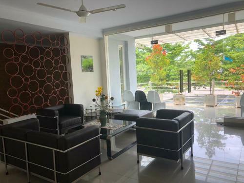 Hotel Kenari Pantai