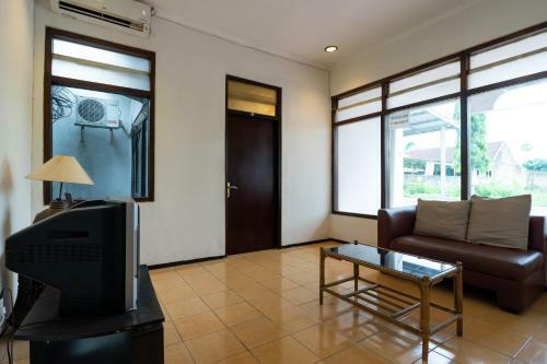 Hotel Oyo 2454 Wanawiyata Homestay