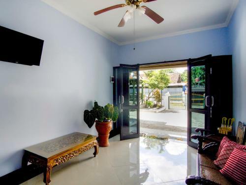 Hotel Oyo 3301 Pondok Eyang Obi