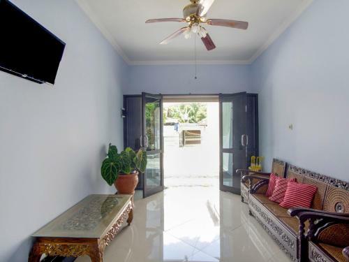 Hotel Oyo 3301 Pondok Eyang Obi