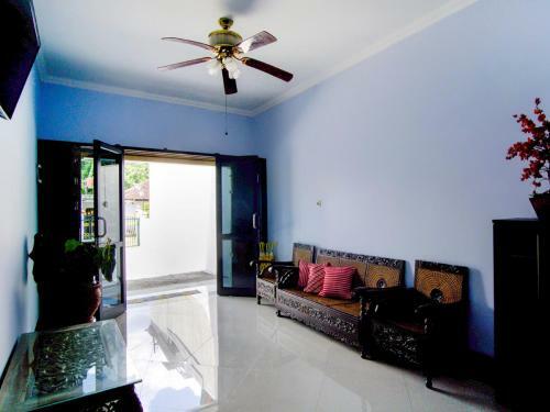 Hotel Oyo 3301 Pondok Eyang Obi