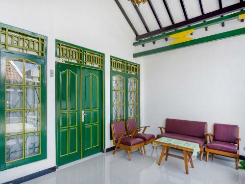 Hotel Oyo 3301 Pondok Eyang Obi