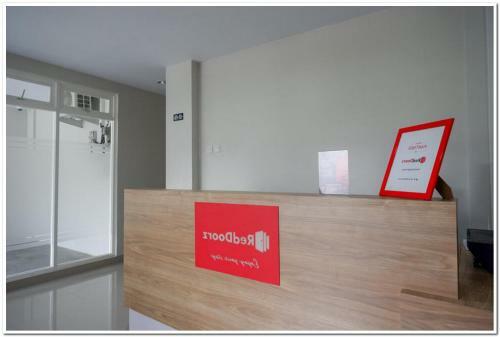 Hotel Reddoorz Near Sleman City Hall 2