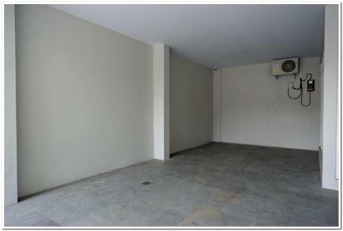 Hotel Reddoorz Near Sleman City Hall 2