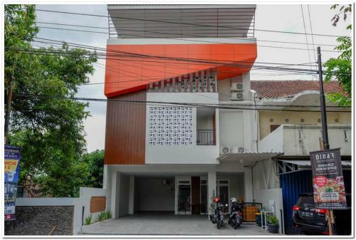 Hotel Reddoorz Near Sleman City Hall 2