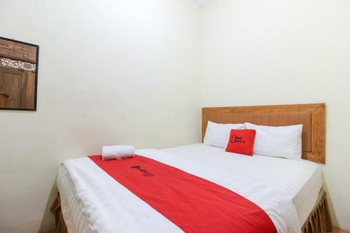 Hostal Reddoorz Near Amikom Yogyakarta 2