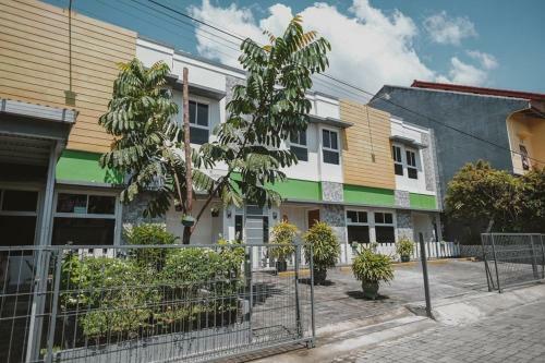 Hostal Reddoorz Near Ambarukmo Yogyakarta