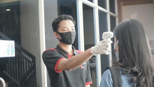 Hostal Reddoorz Near Umy Yogyakarta 2