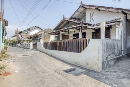 Hostal Berlian Homestay Syariah Wirobrajan