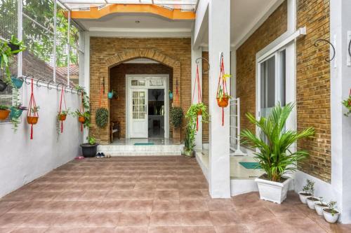 Hostal Reddoorz Near Sindu Kusuma Edupark 2