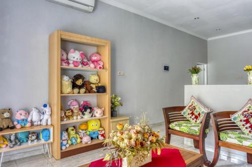 Hostal Reddoorz Near Sindu Kusuma Edupark 2