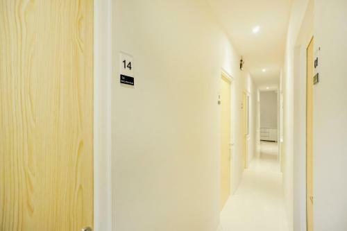Hotel Oyo 2599 First Living