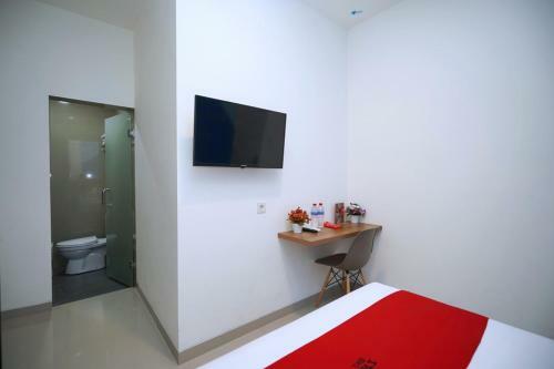 Hostal Reddoorz Plus @ Terban Residence