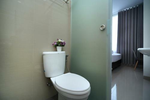Hostal Reddoorz Plus @ Terban Residence
