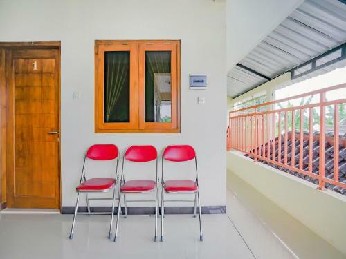 Hotel Oyo 90210 Kenari House Syariah