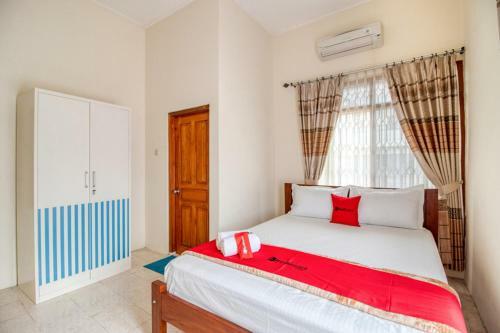 Hostal Reddoorz Near Universitas Gajah Mada