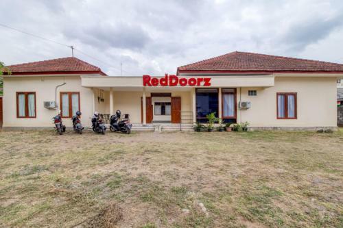 Hostal Reddoorz Near Universitas Gajah Mada
