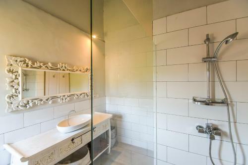 Flamboyan Apartments Sanur