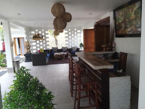 Hostal Adi Abian Villa