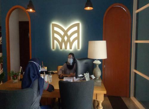 Albergue Madina Inn Hotel