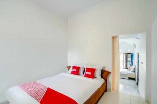 Hotel Oyo 3467 White Residence