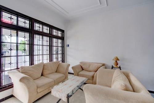 Hotel Oyo 3467 White Residence