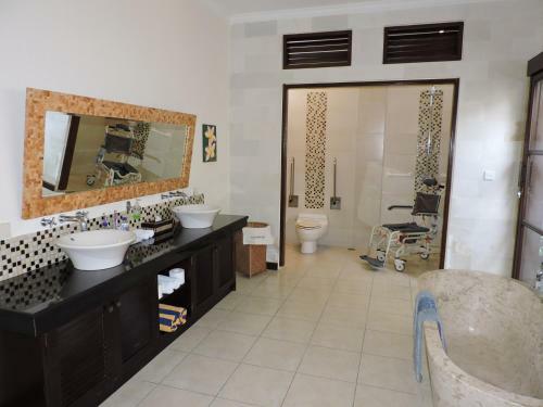 Accessible Villa G At Ellora