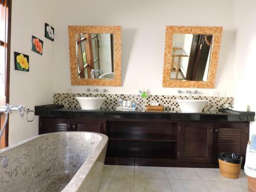Accessible Villa G At Ellora