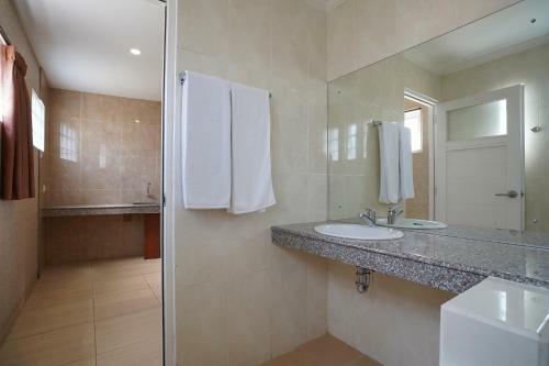 Hotel Oyo 2392 Nusa Dua Eling Inn