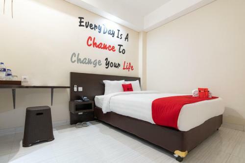 Hostal Reddoorz Plus @ Panakkukang Makassar