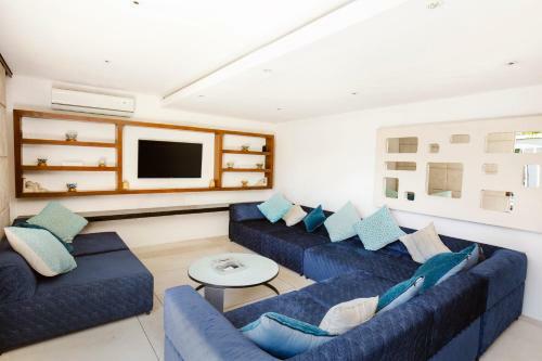 Villa Aqua