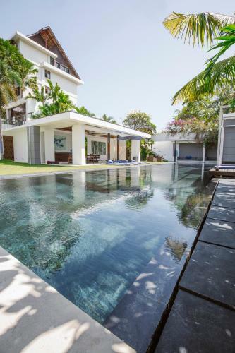 Villa Aqua