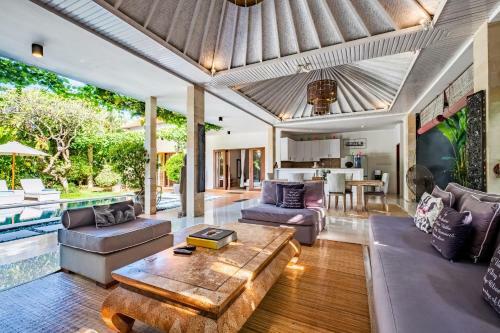 Central Seminyak Villa Martini