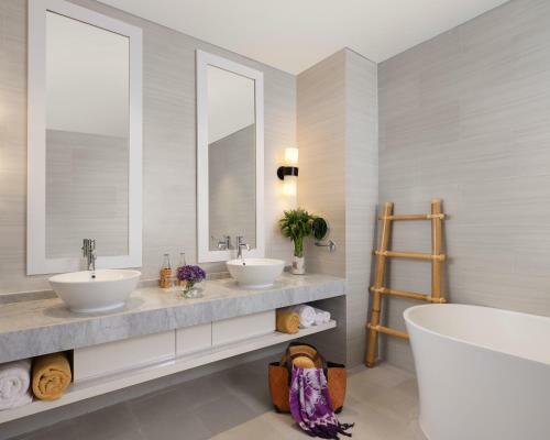 Hotel Avani Seminyak Bali Resort
