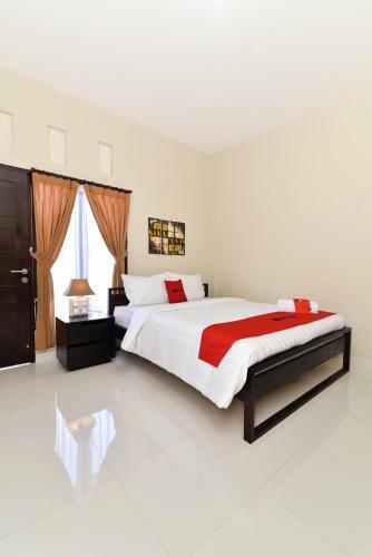 Hostal Reddoorz Plus Near Jalan Imam Bonjol Denpasar