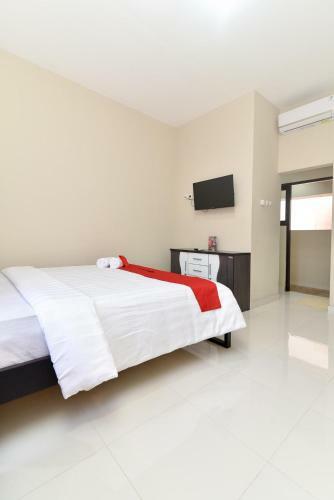 Hostal Reddoorz Plus Near Jalan Imam Bonjol Denpasar