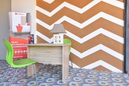 Hostal Reddoorz Plus Near Jalan Imam Bonjol Denpasar