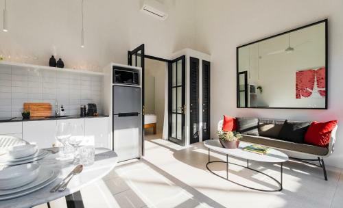 Villa Saffron