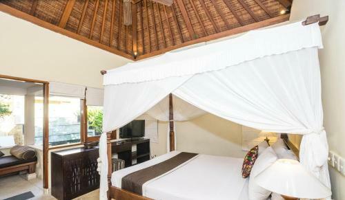 3 Bedroom Villa Legian River View